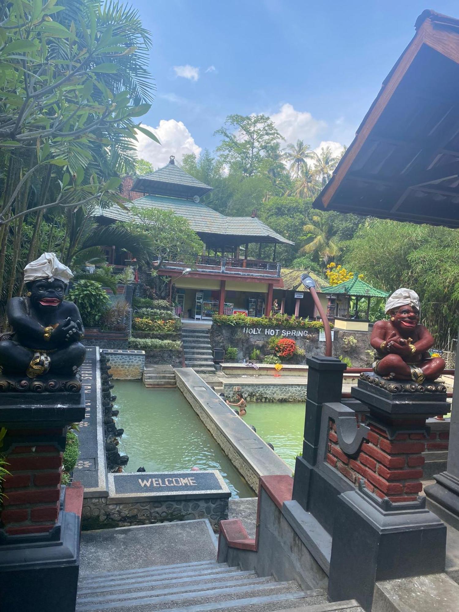 Kaia Lovina Guest House ภายนอก รูปภาพ