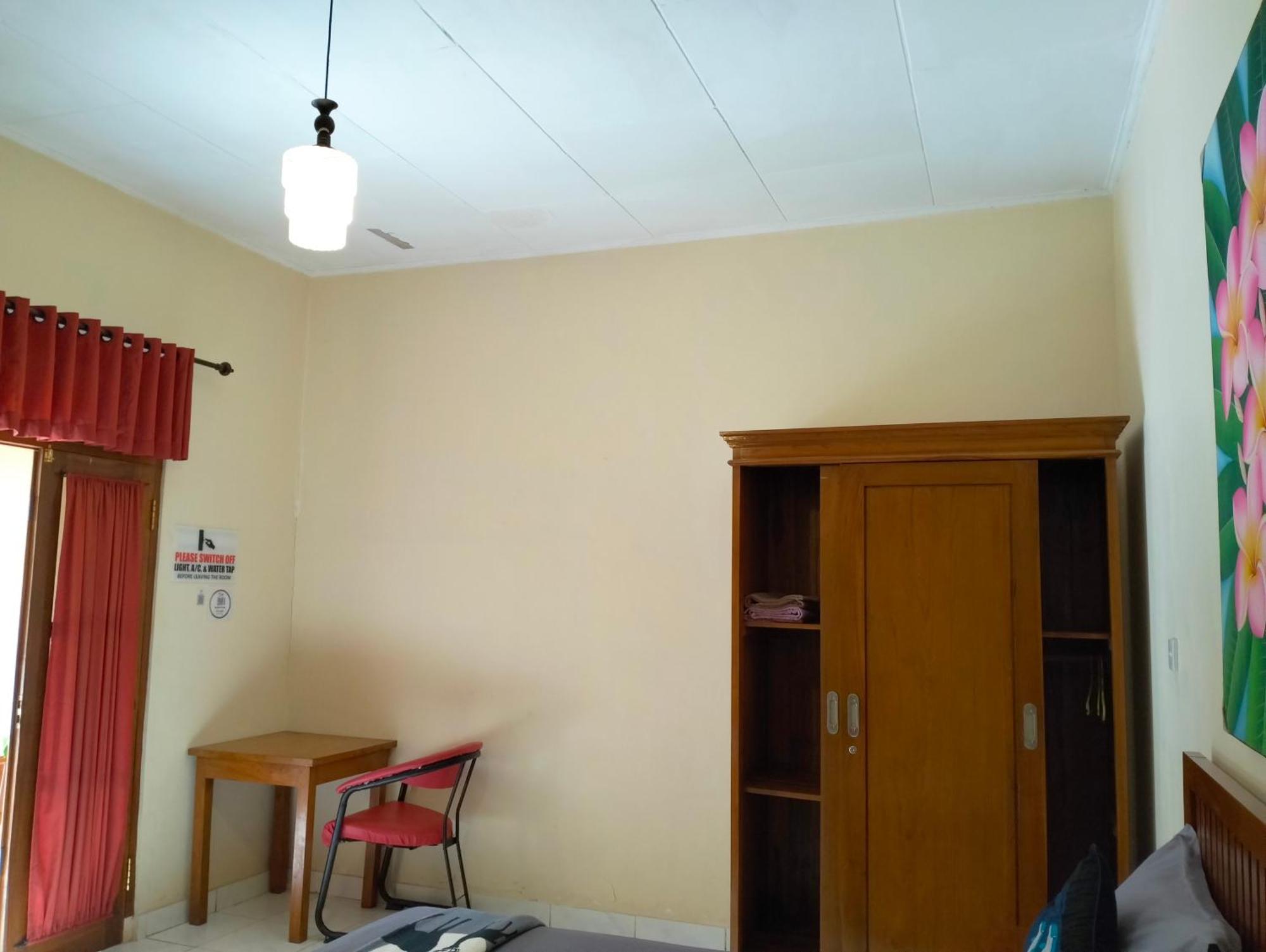 Kaia Lovina Guest House ภายนอก รูปภาพ